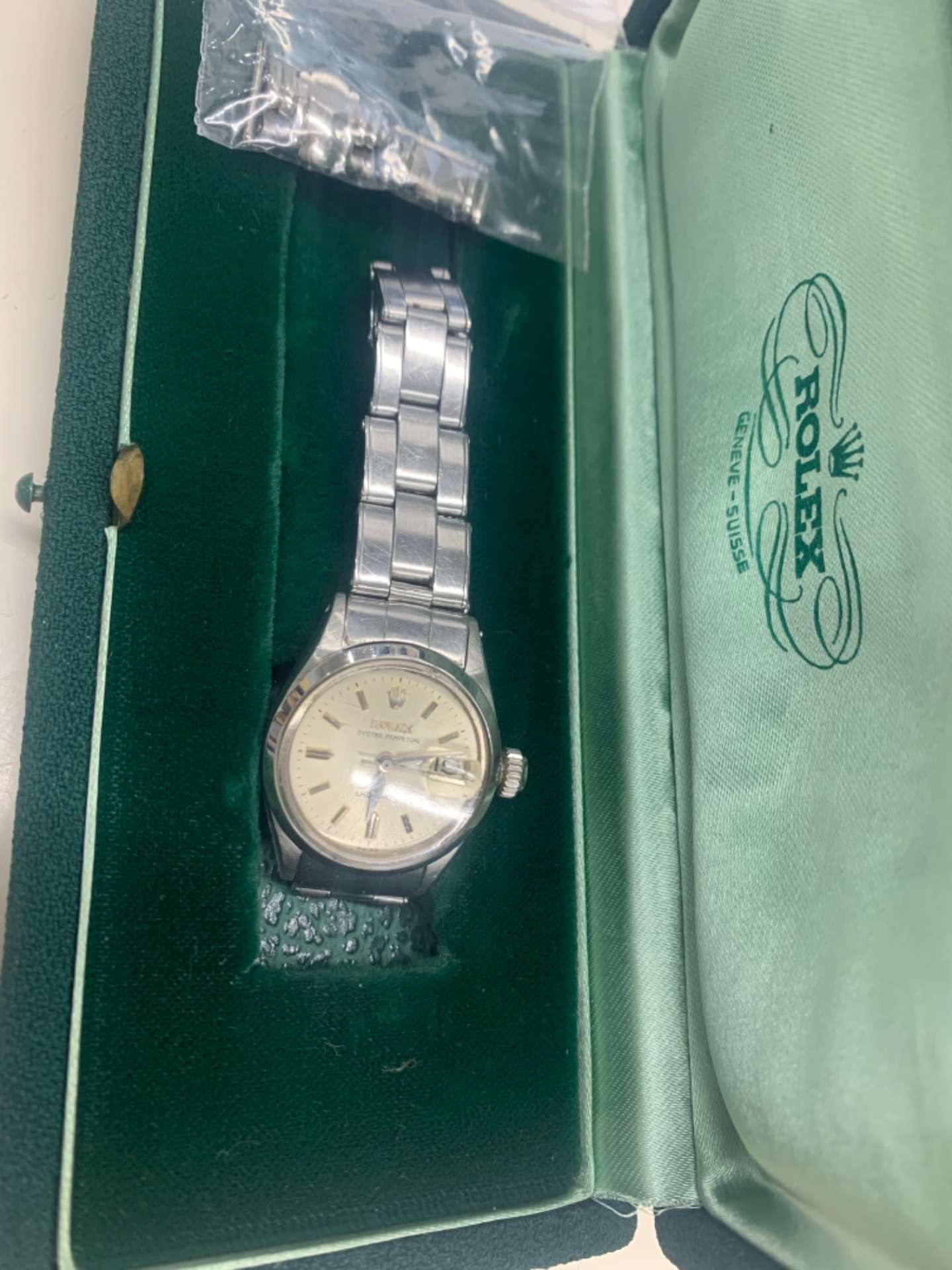 ロレックスのブランド時計を滋賀県草津市の女性からお買取しました。