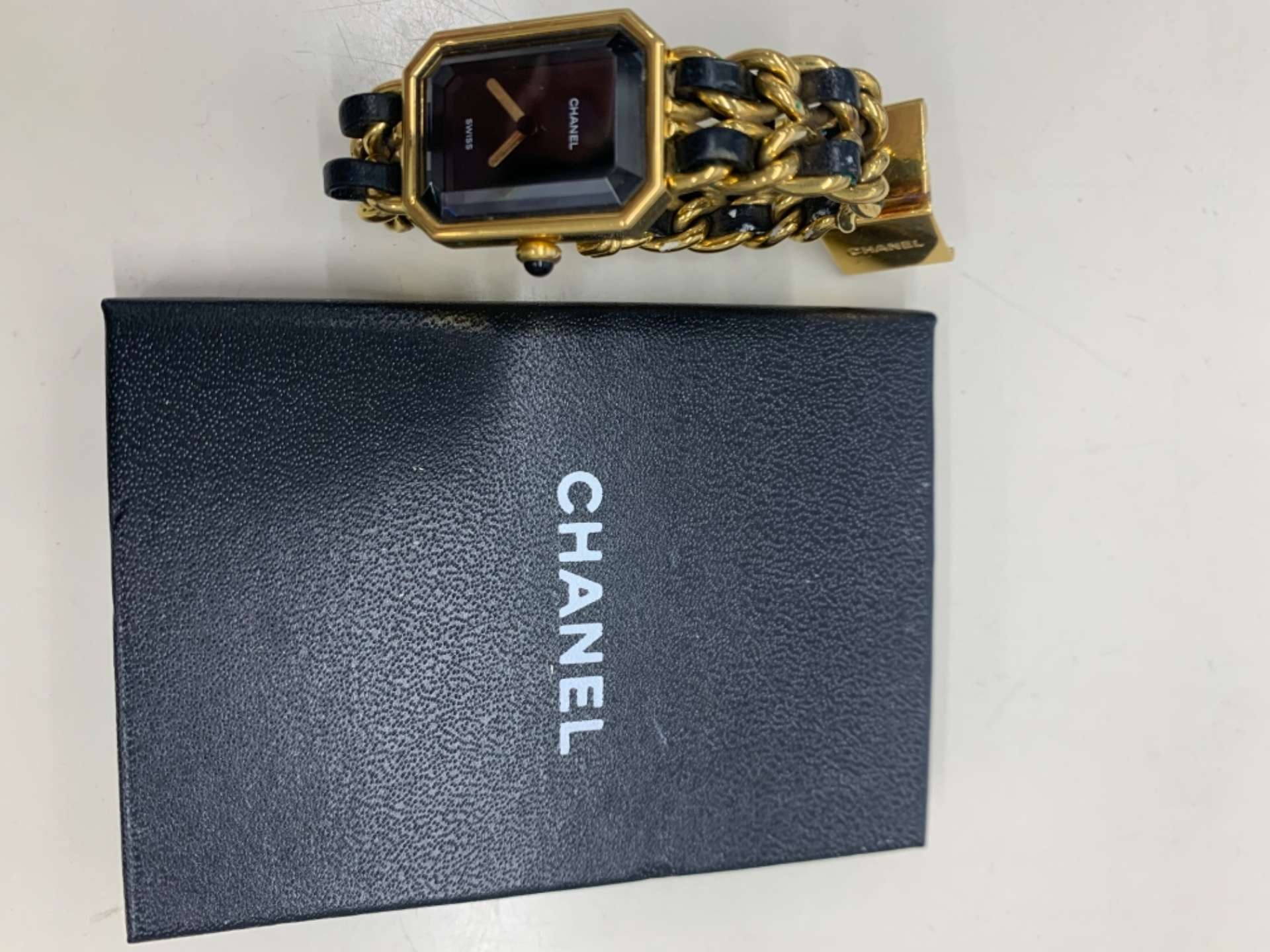 シャネルのブランド時計を滋賀県草津市の女性からお買取しました。