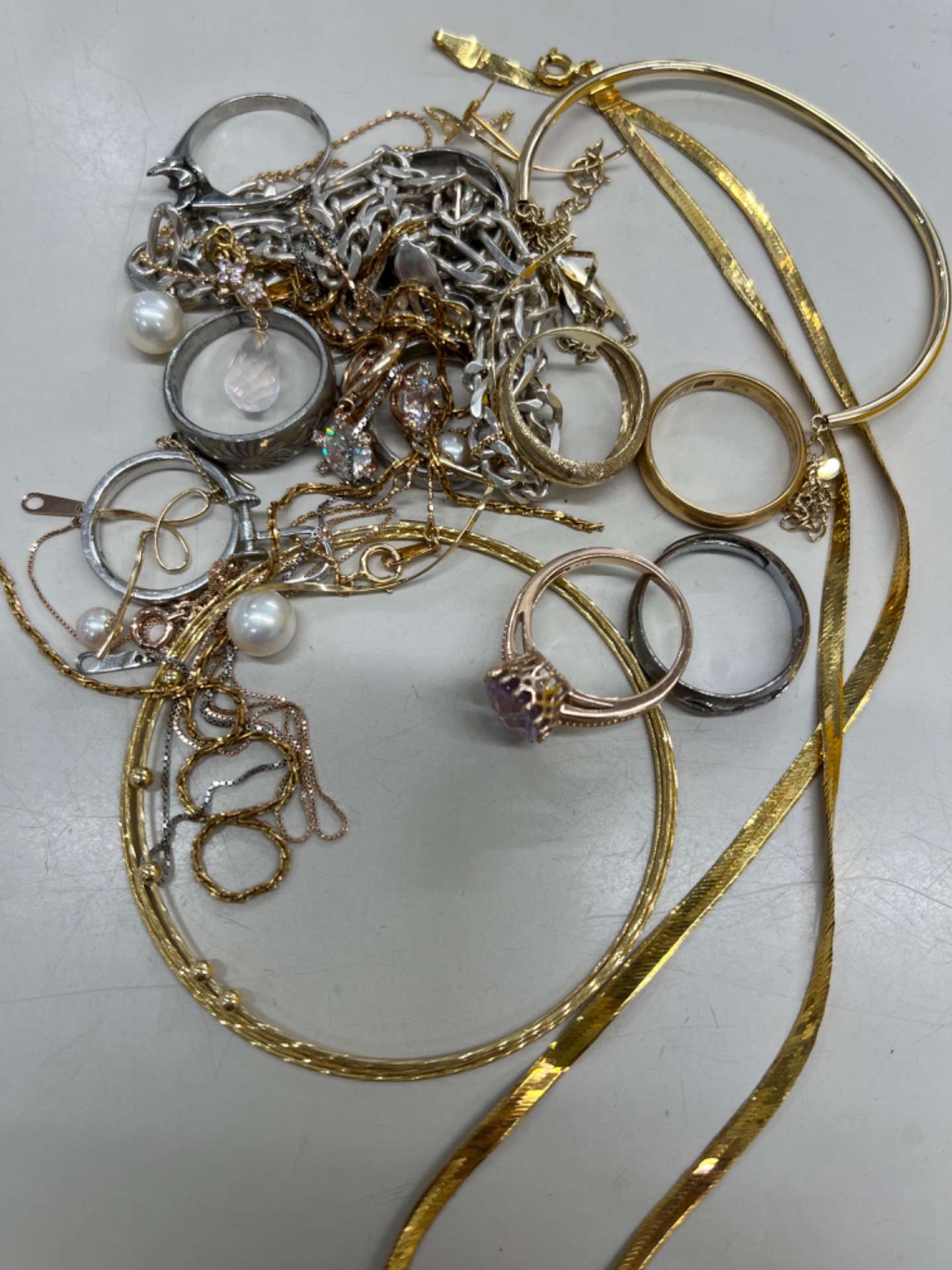 貴金属、金プラチナ指輪ネックレスを滋賀県草津市の女性からお買取しました。