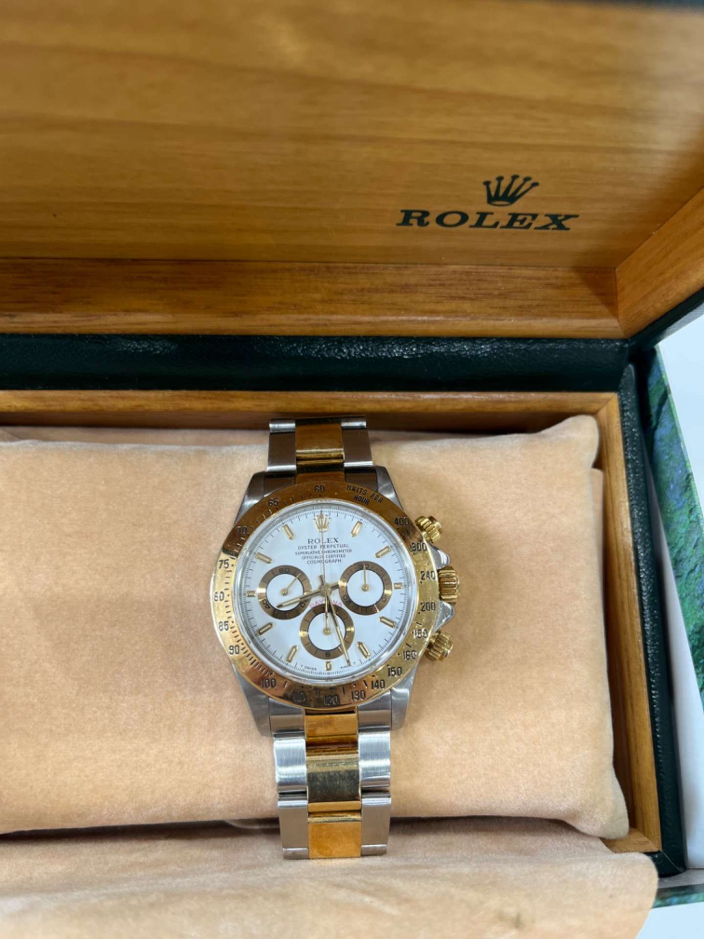 ロレックスのブランド時計を滋賀県大津市の男性からお買取しました。